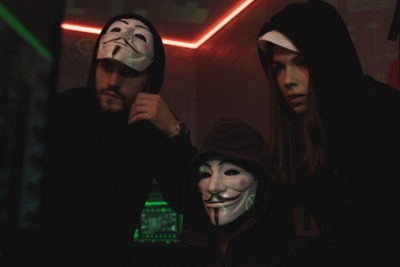 7. La Importancia de la Seguridad en Tu Sitio Web: Protege tu Espacio Digital de forma efectiva 1 como protegerme de hackers?